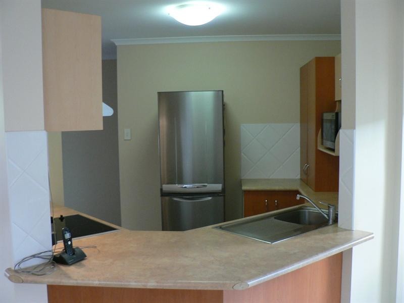 2/10 Elizabeth Street, Tannum Sands QLD 4680