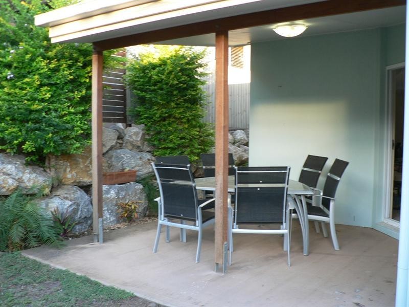 2/10 Elizabeth Street, Tannum Sands QLD 4680