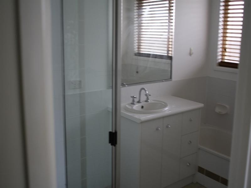 14 Stella, Boyne Island QLD 4680