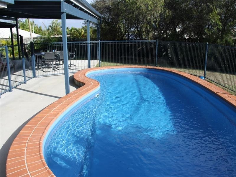 9 Yaaran Court, Boyne Island QLD 4680