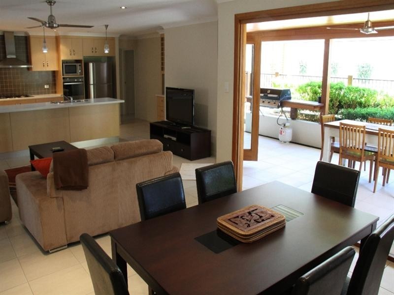 14 Lighthouse Drive, Boyne Island QLD 4680