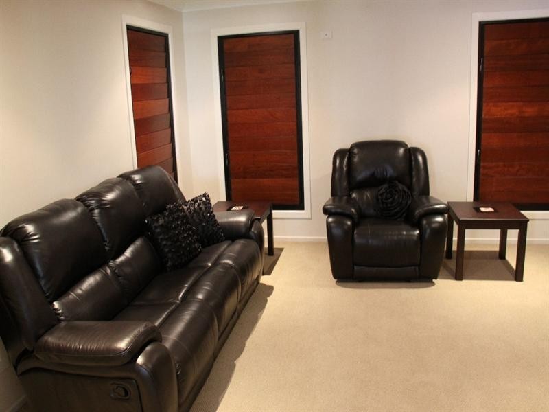 14 Lighthouse Drive, Boyne Island QLD 4680