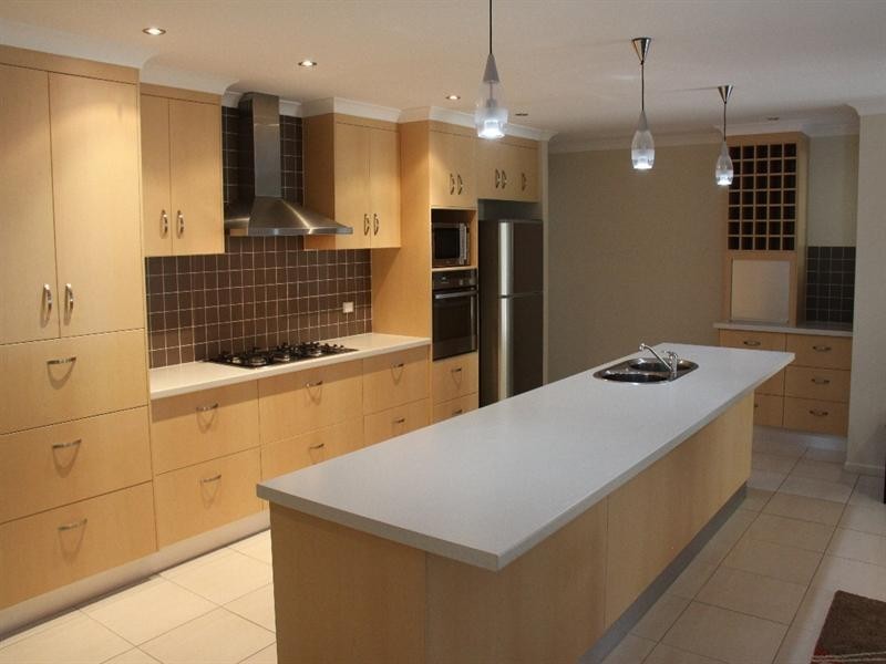 14 Lighthouse Drive, Boyne Island QLD 4680