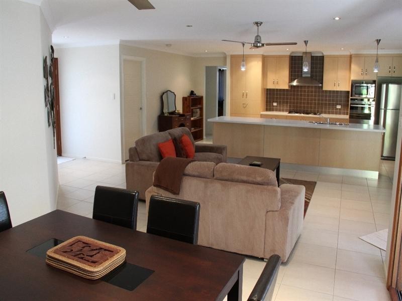 14 Lighthouse Drive, Boyne Island QLD 4680