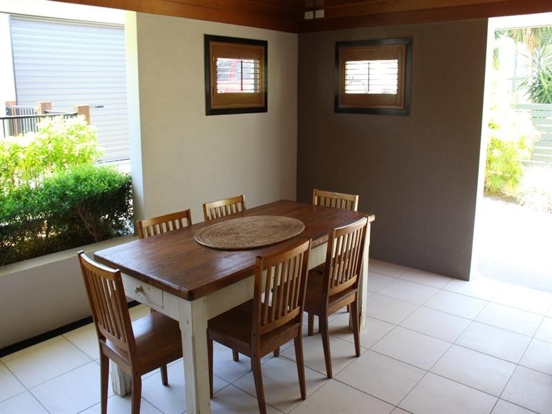 14 Lighthouse Drive, Boyne Island QLD 4680