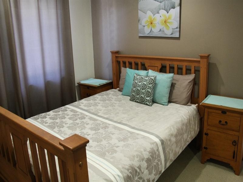 14 Lighthouse Drive, Boyne Island QLD 4680