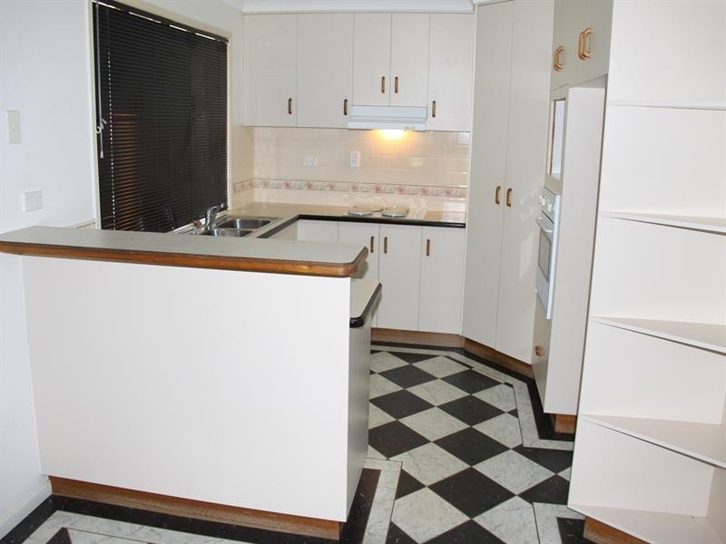 17 Beltana Drive, Boyne Island QLD 4680