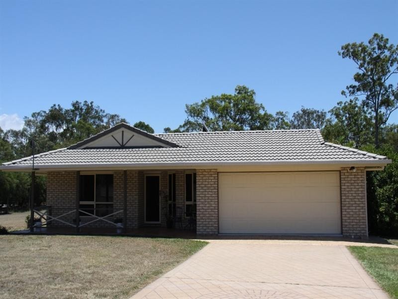 8 Silverton Drive, Tannum Sands QLD 4680