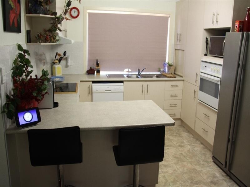 8 Silverton Drive, Tannum Sands QLD 4680