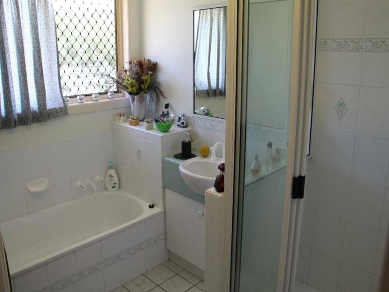 8 Silverton Drive, Tannum Sands QLD 4680