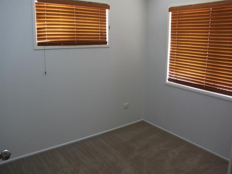 10 Sayre Crescent, Boyne Island QLD 4680