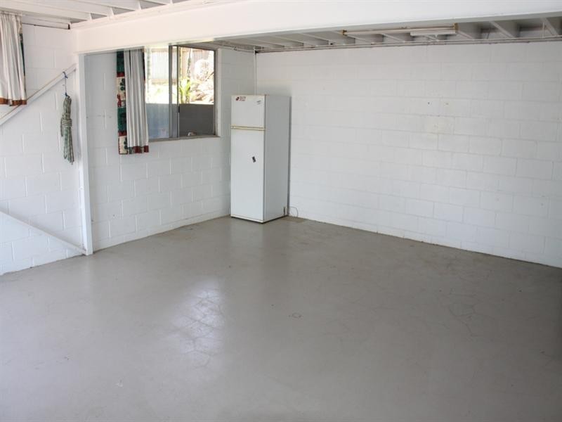 10 Sayre Crescent, Boyne Island QLD 4680