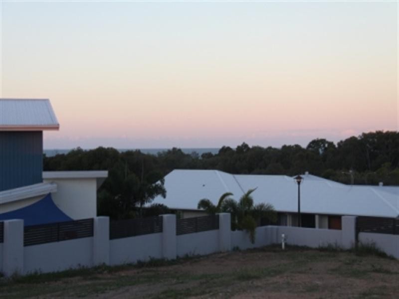 4 Stoney Court, Tannum Sands QLD 4680