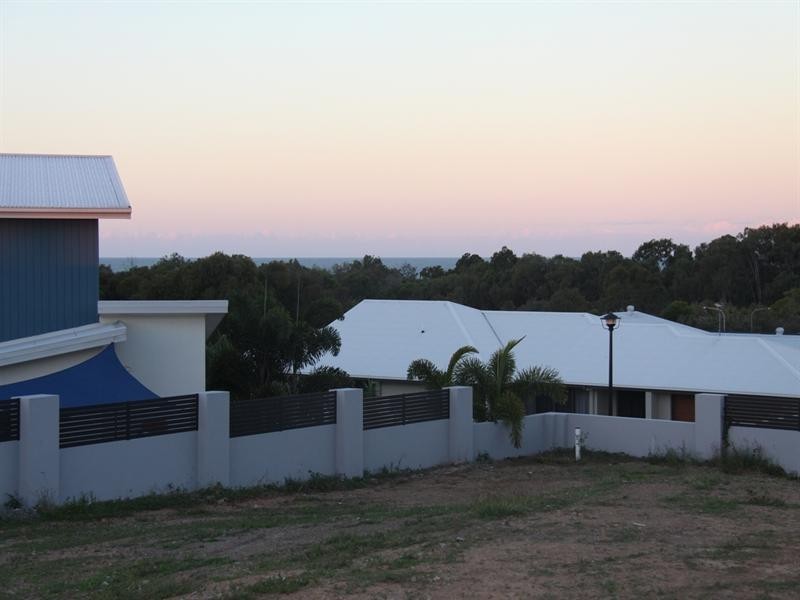 4 Stoney Court, Tannum Sands QLD 4680