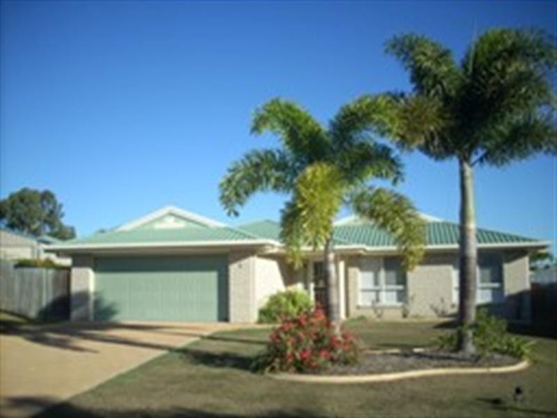 8 Selina Court, Tannum Sands QLD 4680