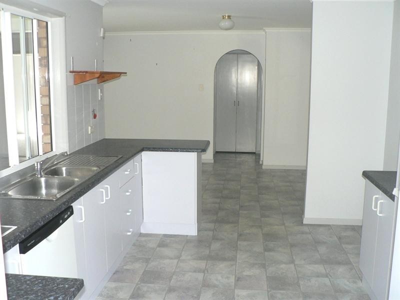 4 Graham Street, Tannum Sands QLD 4680