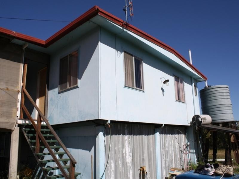 100 Handley Drive, Boyne Island QLD 4680