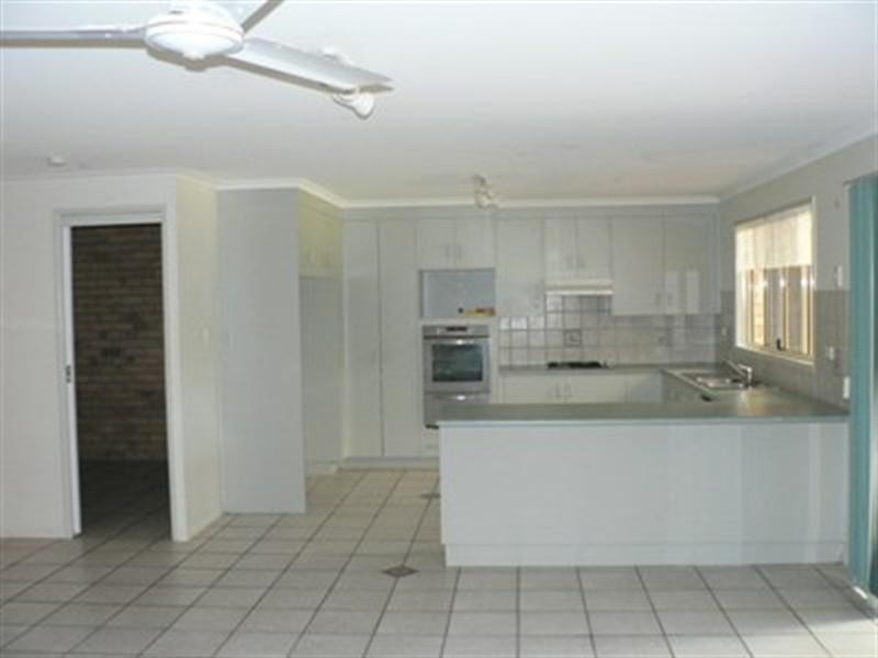 30 Lomandra Street, Boyne Island QLD 4680