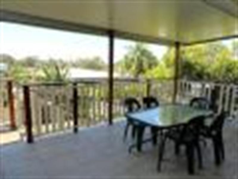 12 Crest Avenue, Boyne Island QLD 4680