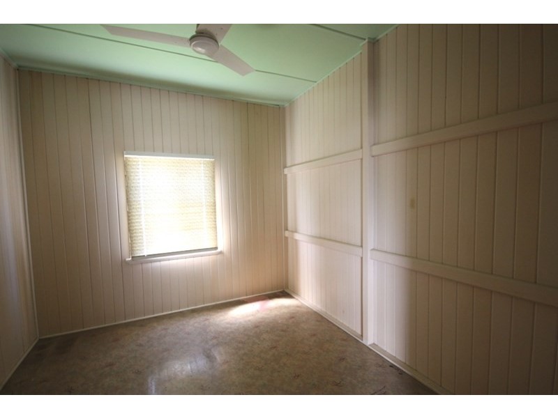 64 Eleventh Avenue, Home Hill QLD 4806