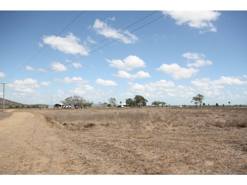 Fredericksfield QLD 4806