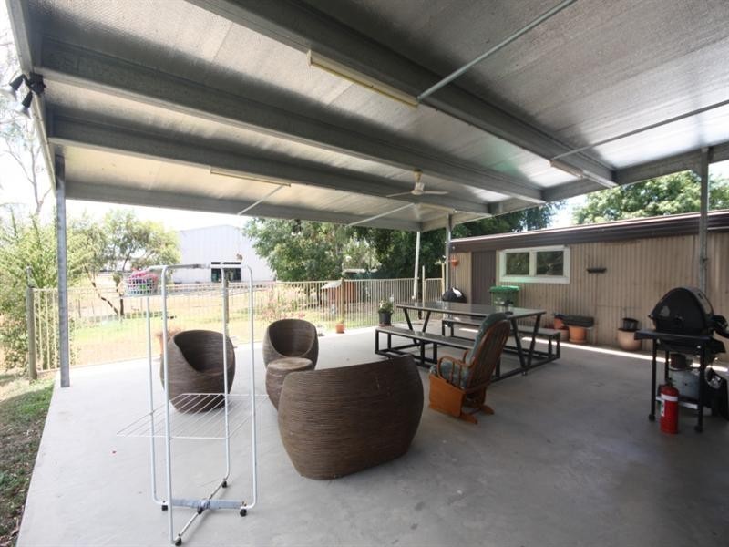 23 Fourth Avenue, Home Hill QLD 4806