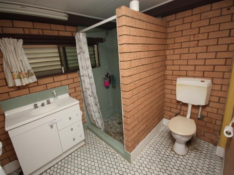 18 Rae Street, Ayr QLD 4807