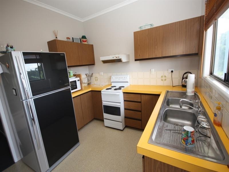 62 Ross Street, Ayr QLD 4807