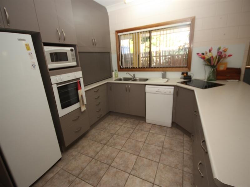 101 Seventh Avenue, Home Hill QLD 4806