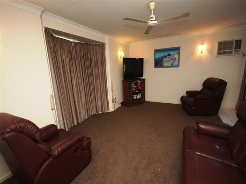 28 Eleventh Avenue, Home Hill QLD 4806