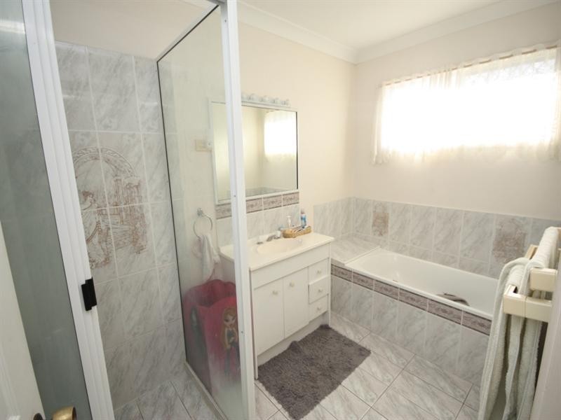 28 Eleventh Avenue, Home Hill QLD 4806