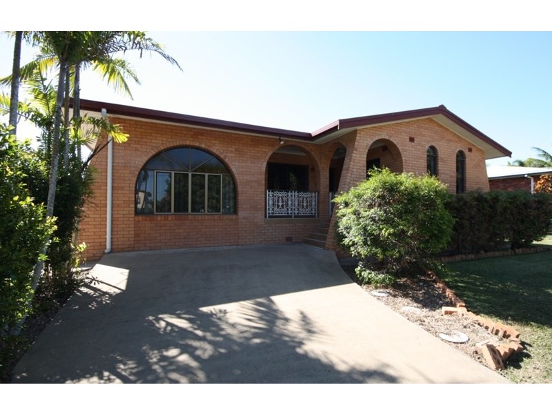 20 Tenth Street, Home Hill QLD 4806