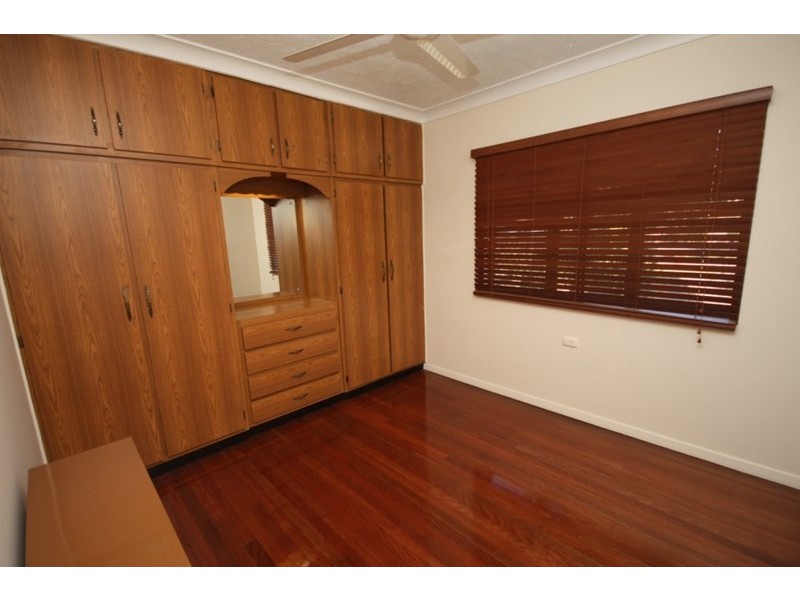 20 Tenth Street, Home Hill QLD 4806