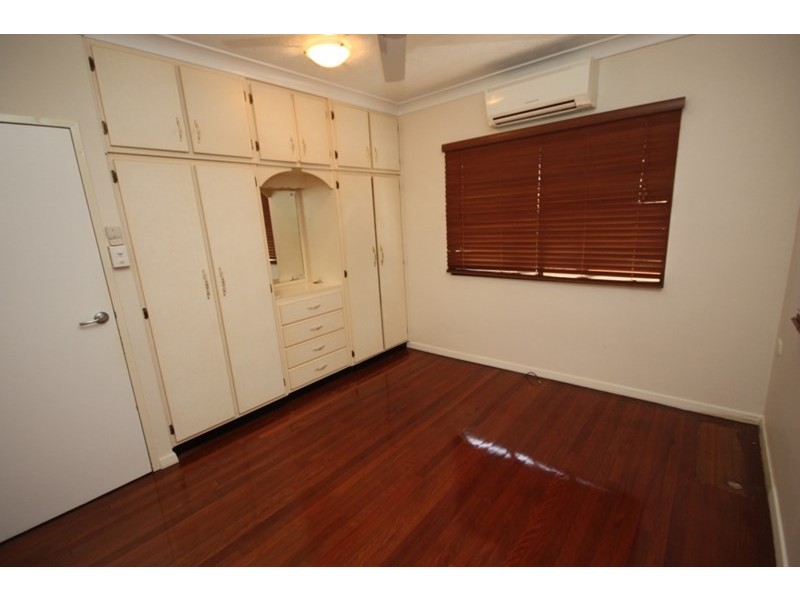 20 Tenth Street, Home Hill QLD 4806