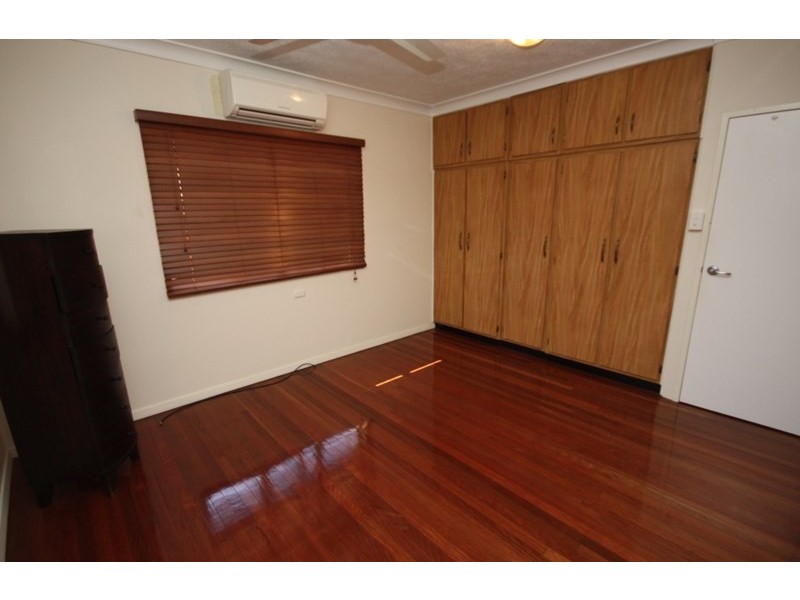 20 Tenth Street, Home Hill QLD 4806