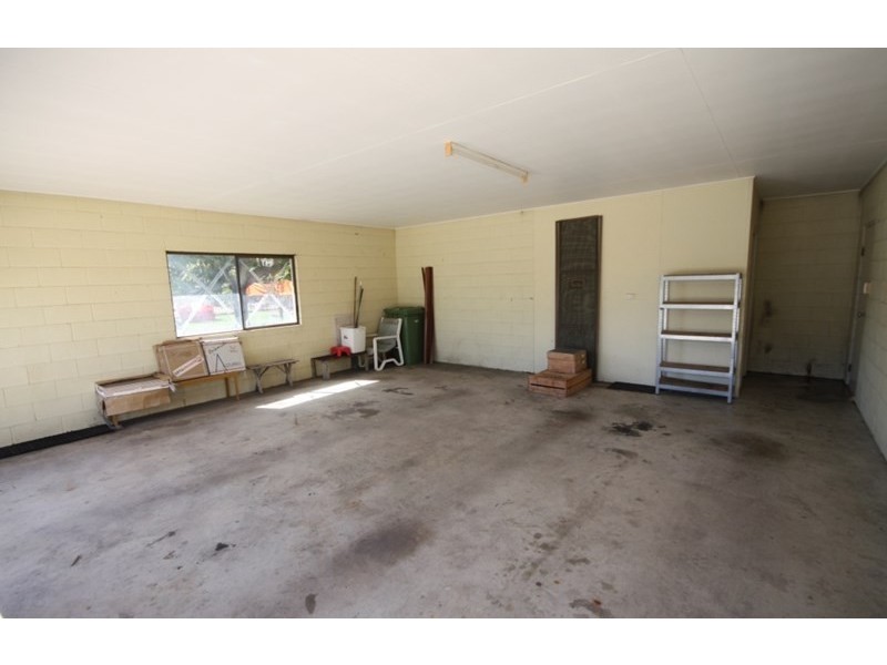 20 Tenth Street, Home Hill QLD 4806