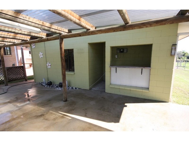 20 Tenth Street, Home Hill QLD 4806