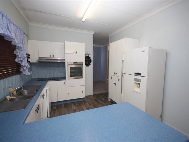 10 Pacific Court, Brandon QLD 4808