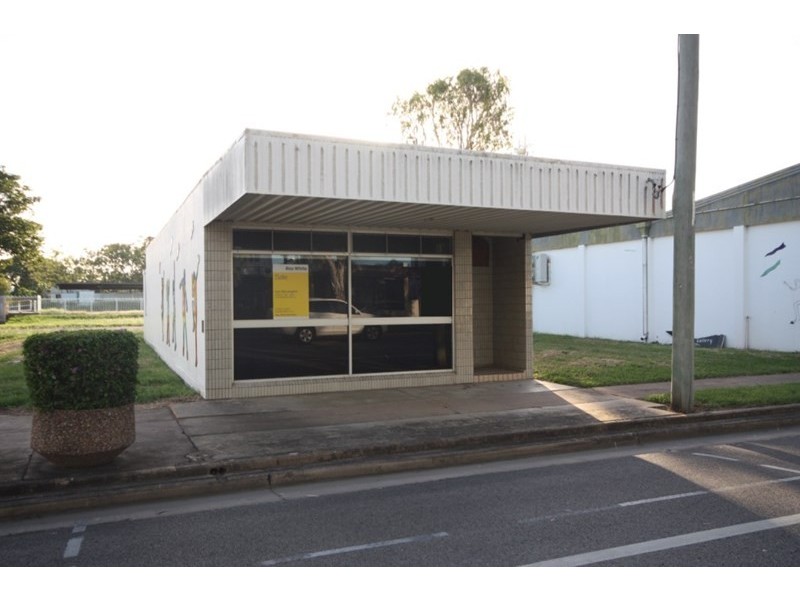 82 Eighth Avenue, Home Hill QLD 4806