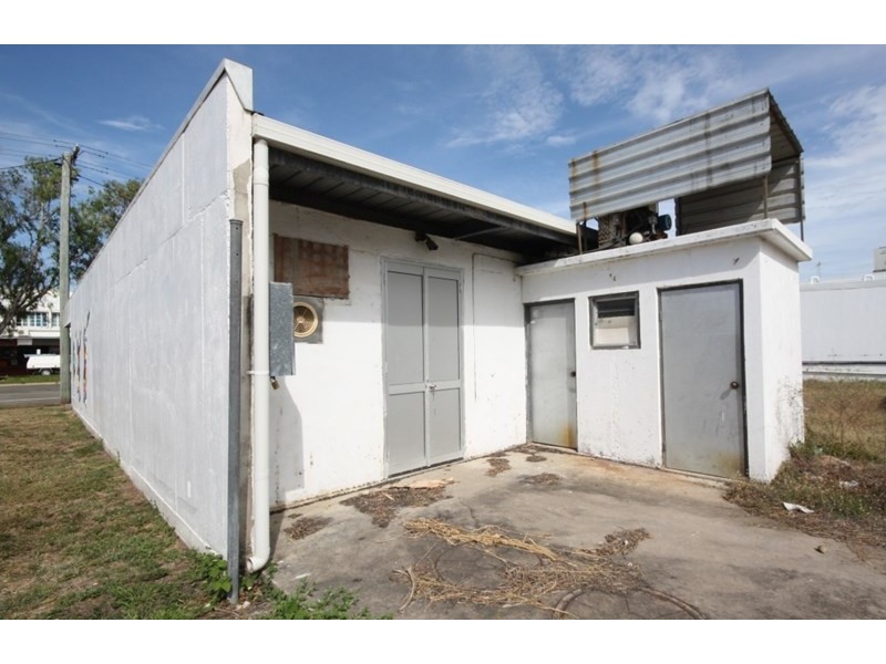 82 Eighth Avenue, Home Hill QLD 4806