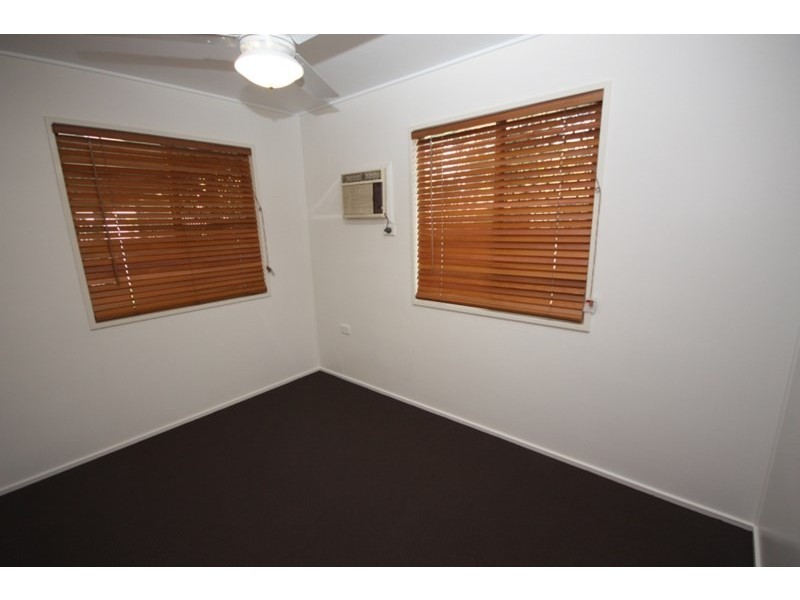 119 Tenth Avenue, Home Hill QLD 4806