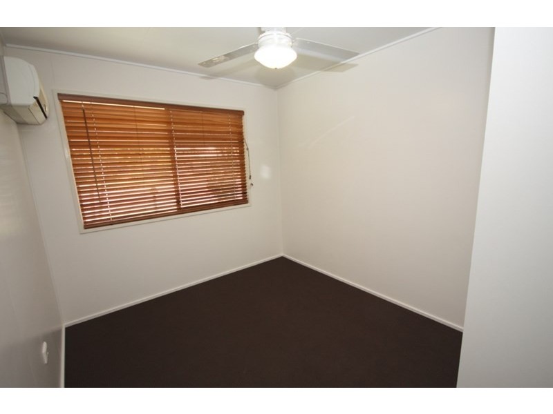 119 Tenth Avenue, Home Hill QLD 4806