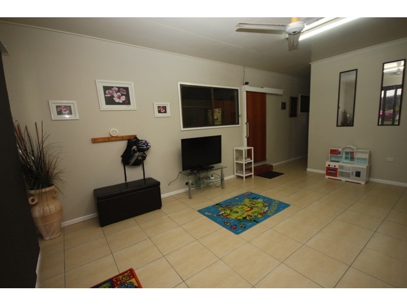 8 Margaret Street, Ayr QLD 4807