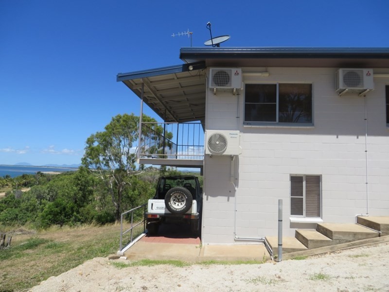 10 Kookaburra Terrace, Wunjunga QLD 4806