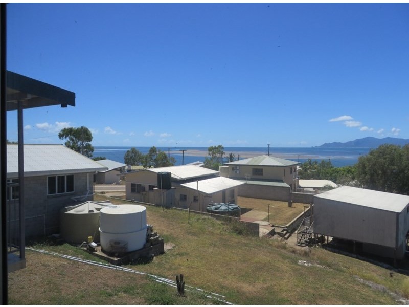 10 Kookaburra Terrace, Wunjunga QLD 4806