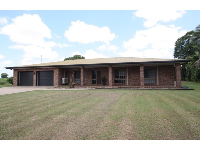 88-90 Munro Street, Brandon QLD 4808