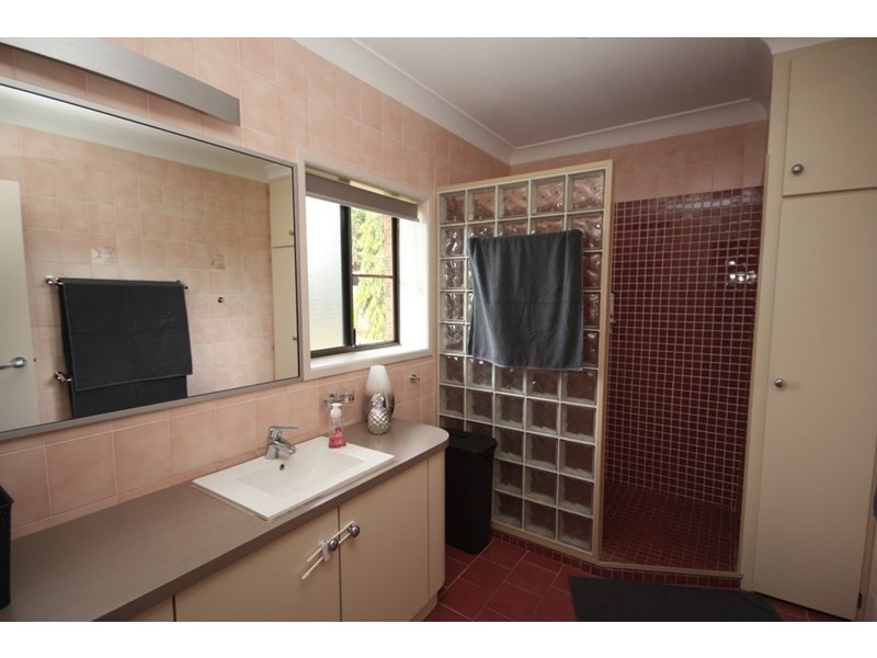 88-90 Munro Street, Brandon QLD 4808