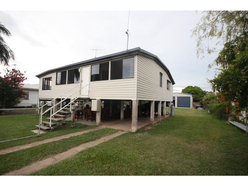 92 Thirteenth Avenue, Home Hill QLD 4806