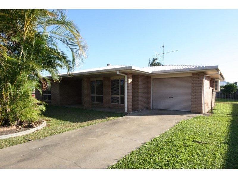 11 Gainsborough Drive, Ayr QLD 4807