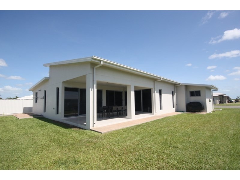 4 Keyren Way, Ayr QLD 4807